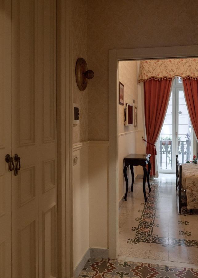 Carafa Di Maddaloni Residenza Di Charme Hotel Napels Buitenkant foto