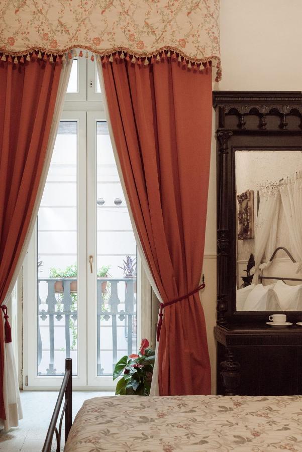Carafa Di Maddaloni Residenza Di Charme Hotel Napels Buitenkant foto