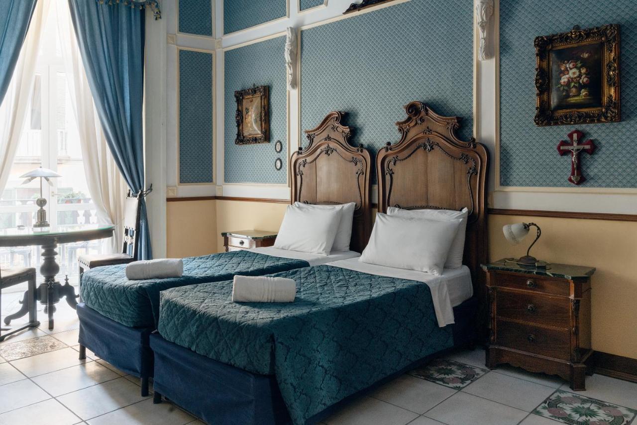 Carafa Di Maddaloni Residenza Di Charme Hotel Napels Buitenkant foto