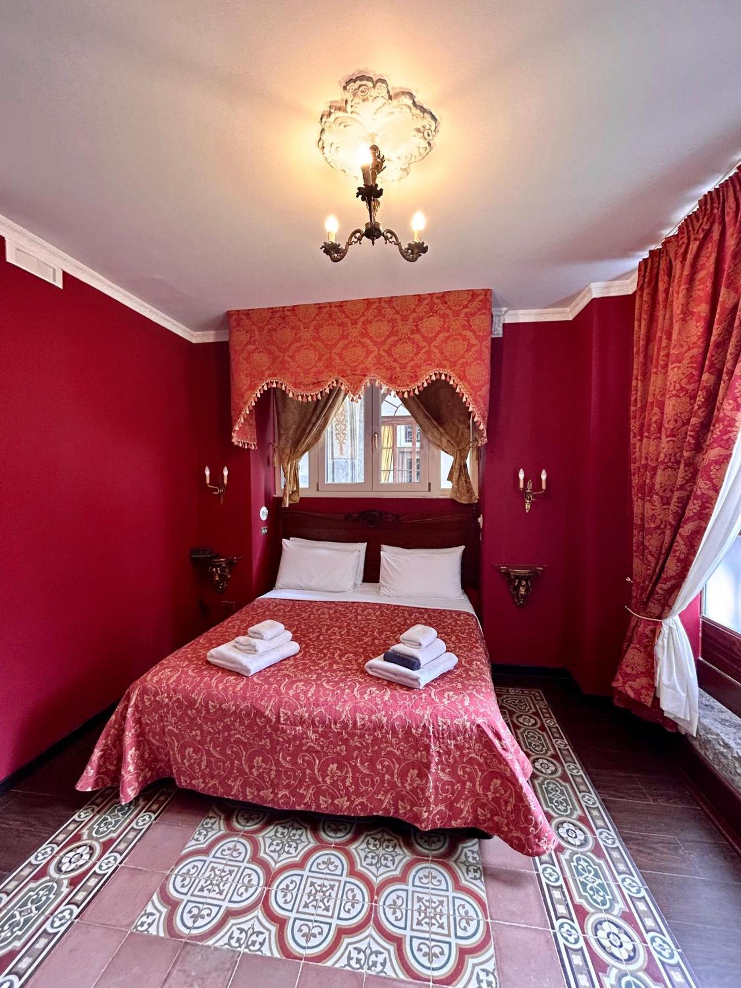Carafa Di Maddaloni Residenza Di Charme Hotel Napels Buitenkant foto