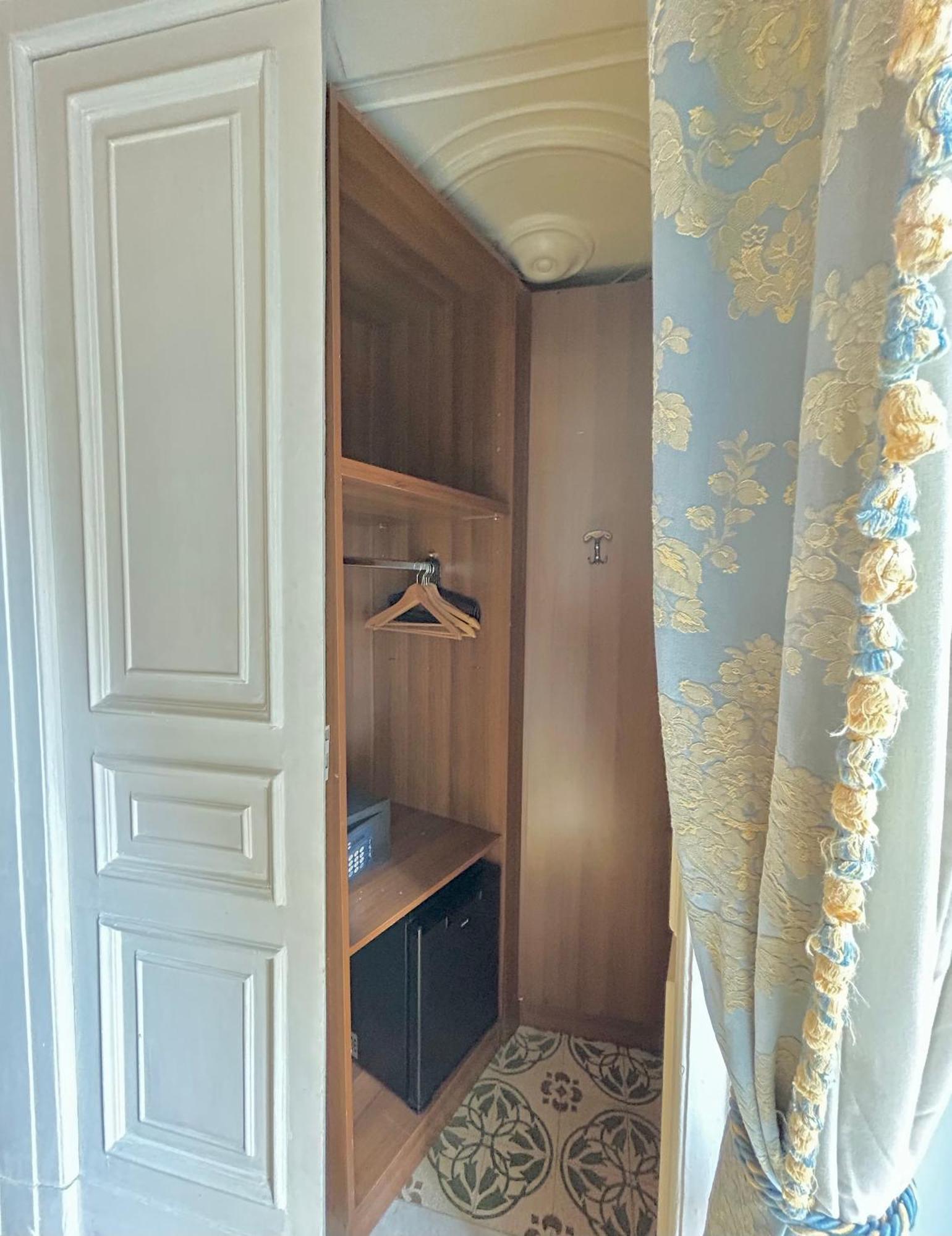 Carafa Di Maddaloni Residenza Di Charme Hotel Napels Buitenkant foto